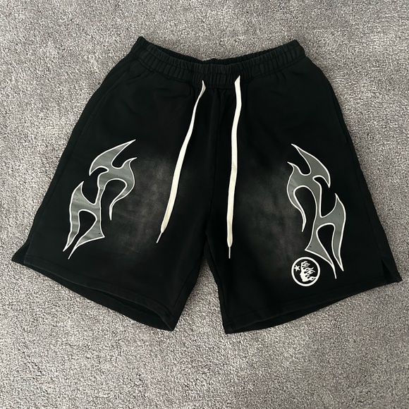 Hellstar Flame Shorts - Picture 1 of 12